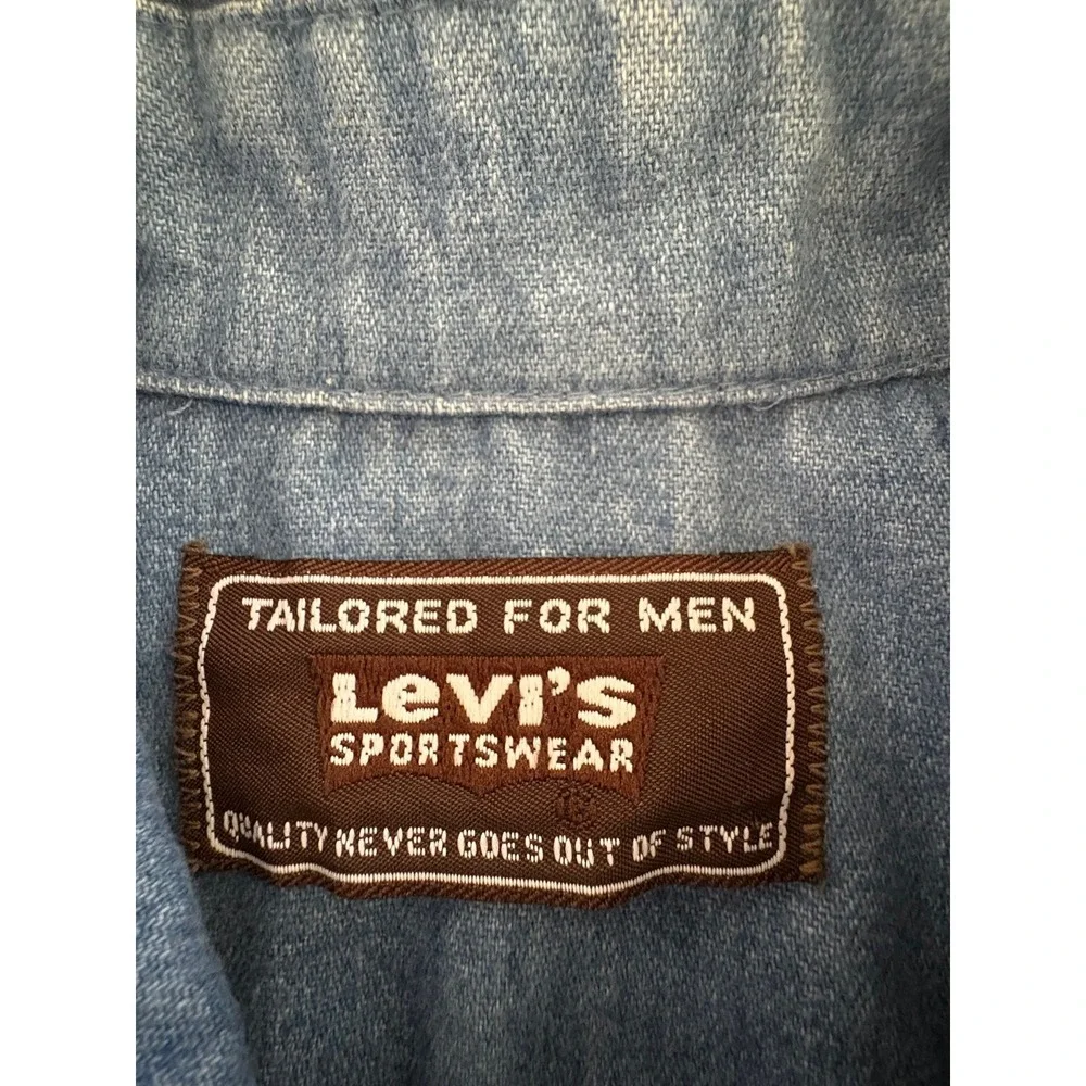 Vintage Levi's Sportswear Denim Shirt Mens Short Sleeve Button Up Chambray Blue